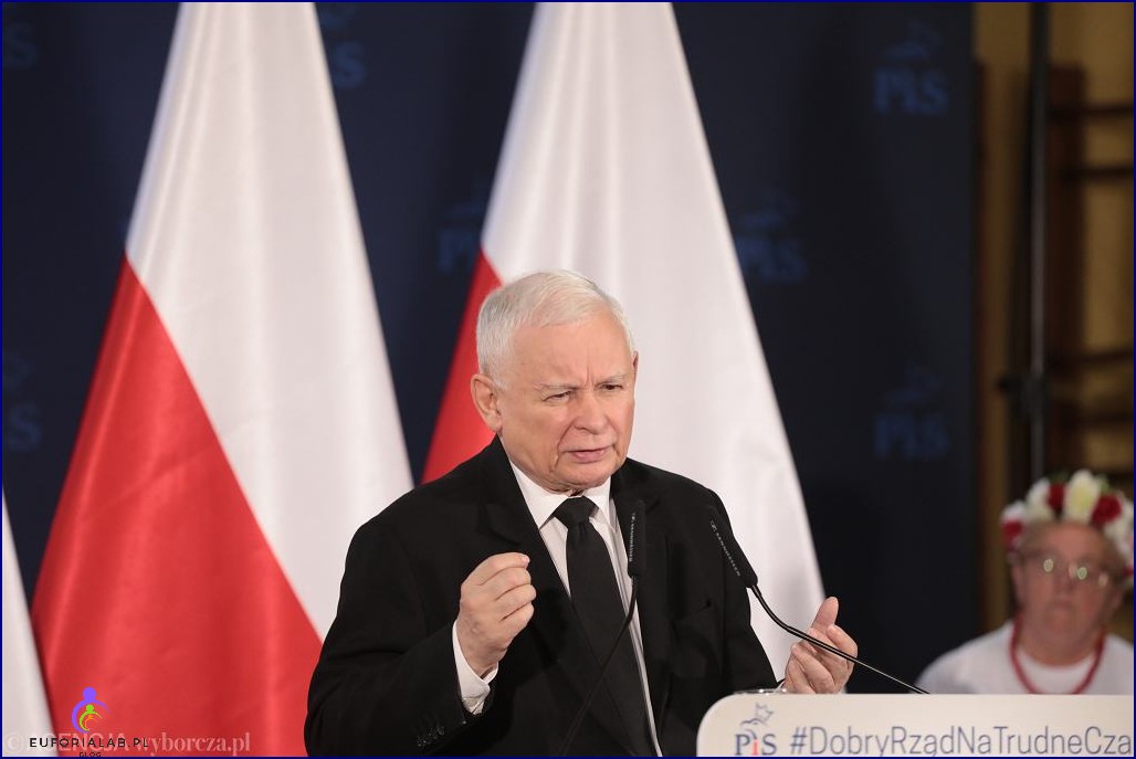 Podwyżki dla nauczycieli według Kaczyńskiego Jak rzucimy nowe pieniądze teraz inflacja pójdzie w